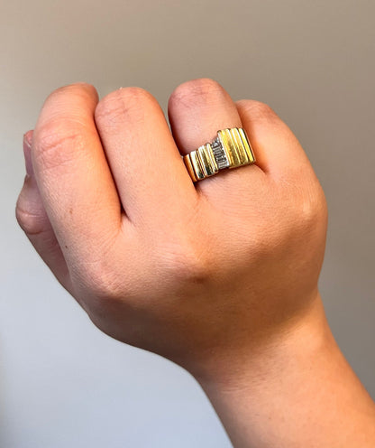 Vintage Diamond Ribbed Ring